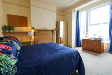 5 bed house, Bedford Park, North hill, Plymouth, PL48HN - Image 2